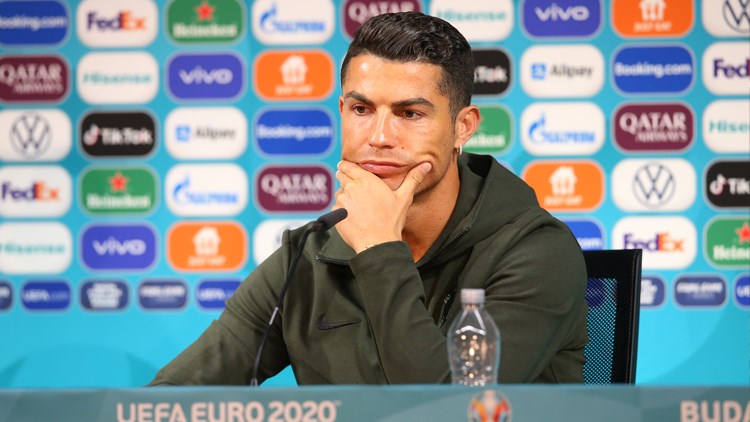 RONALDO SHUNS COCA-COLA IN EURO 2020 PRESS CONFERENCE